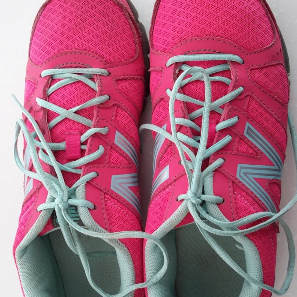 New Balance 550v3 Pink and Green Sneakers Size 9